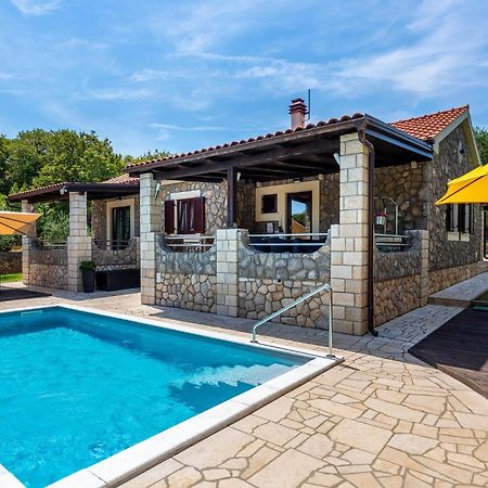 Nice Home In Lakmartin With Outdoor Swimming Pool Exterior foto