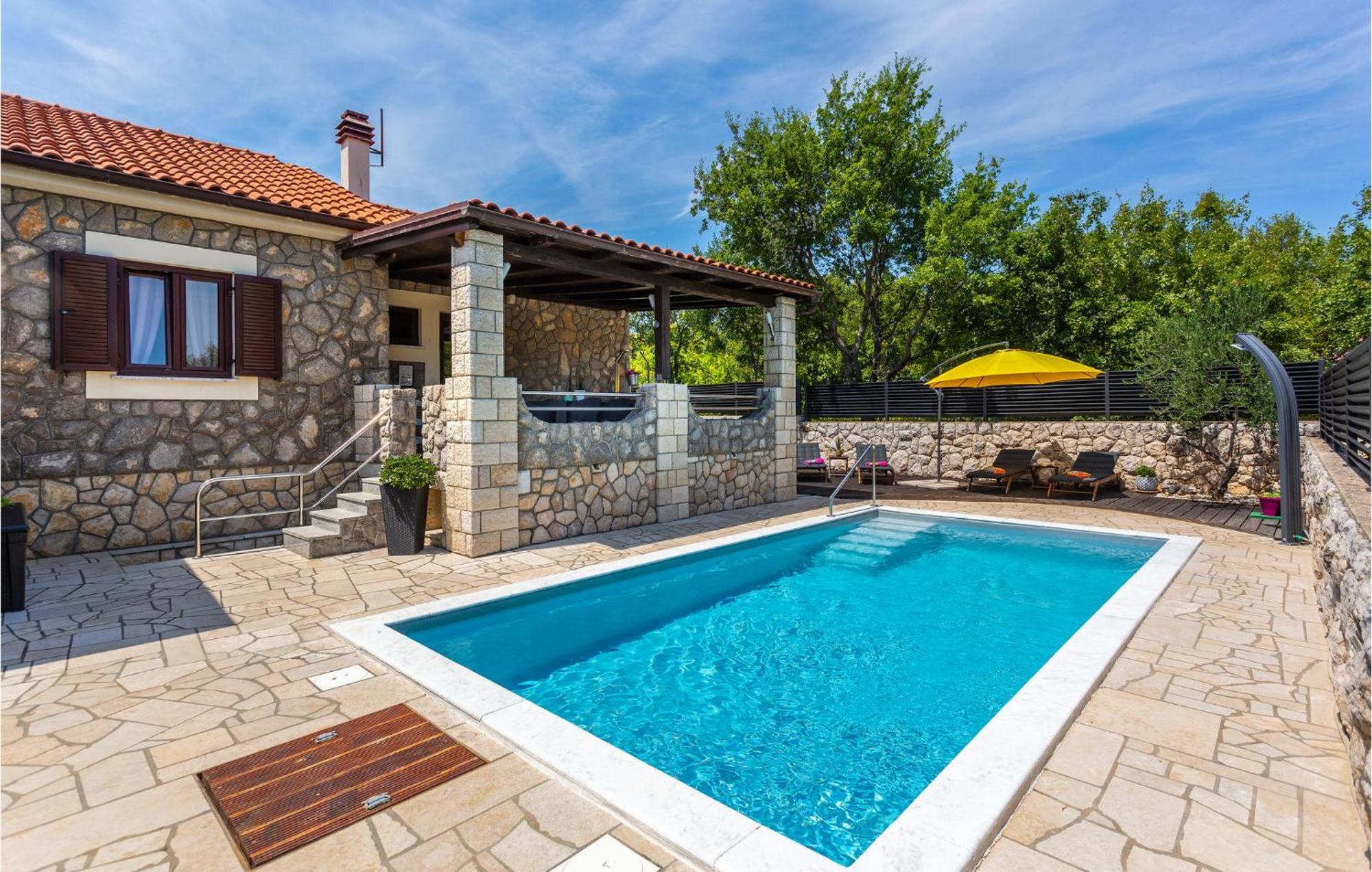 Nice Home In Lakmartin With Outdoor Swimming Pool Exterior foto