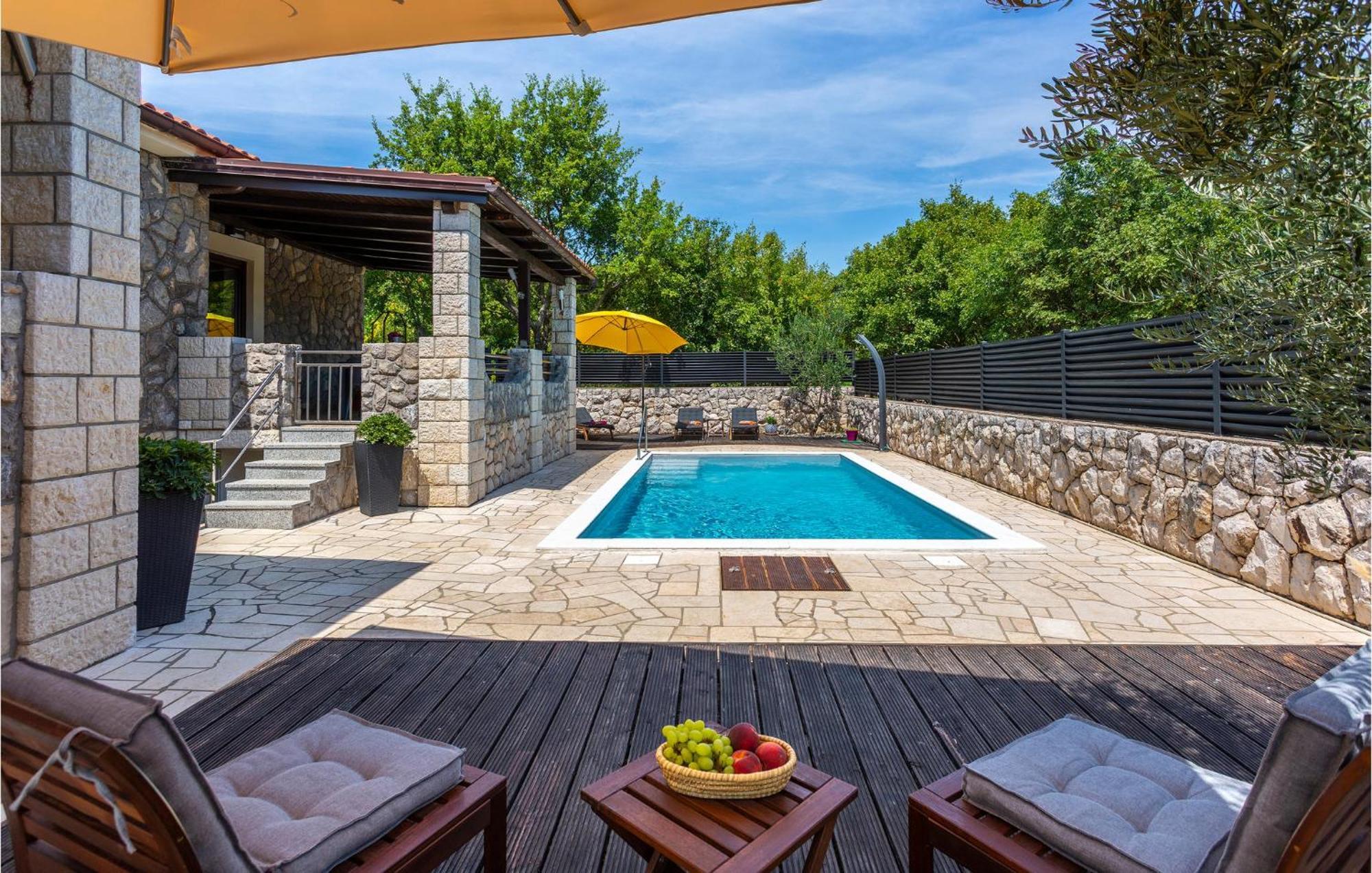 Nice Home In Lakmartin With Outdoor Swimming Pool Exterior foto